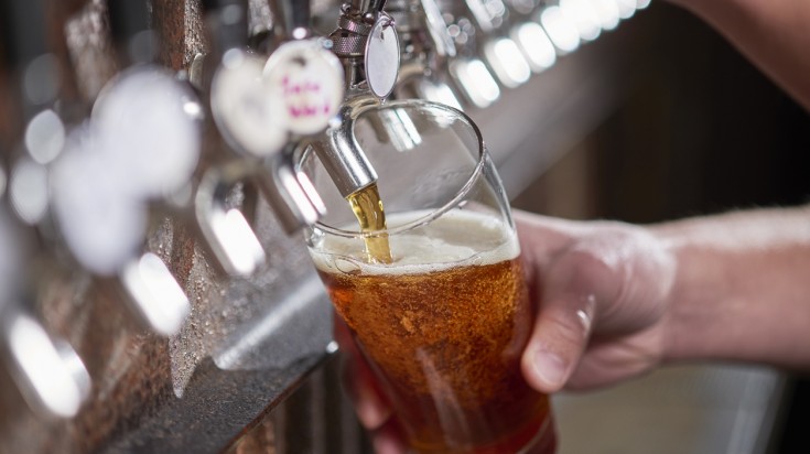 Déguster une bière artisanale au Barrio Escalante