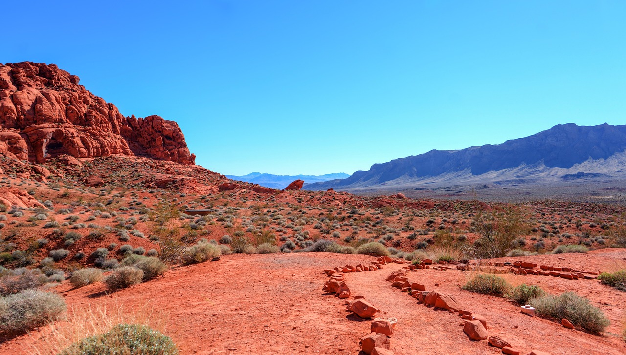 Paysage de roches rouges et de désert dans les environs de Las Vegas