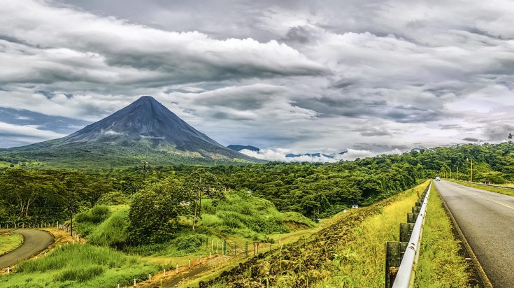 Paysage du Costa Rica en décembre, au début de la saison sèche
