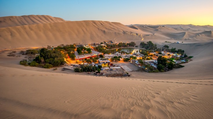 Illustration : 1. Huacachina