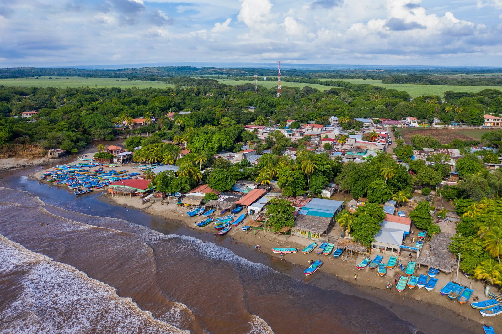 Baie de San Juan del Sur et ses barques colorées, au Nicaragua