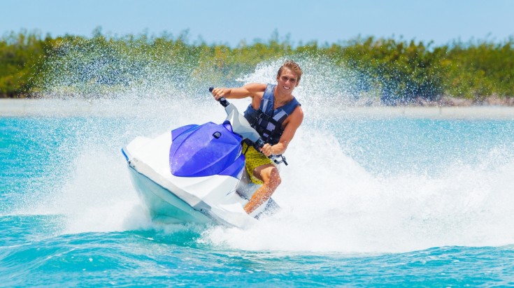 Jet-ski dans la baie de Brasilito