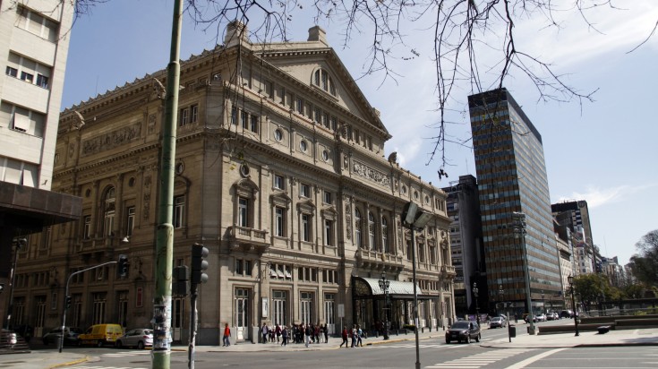 Façade néoclassique du Teatro Colón, l’opéra de Buenos Aires