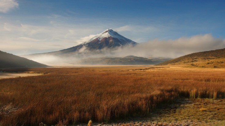 Paysage de volcan et de hauts plateaux en Équateur