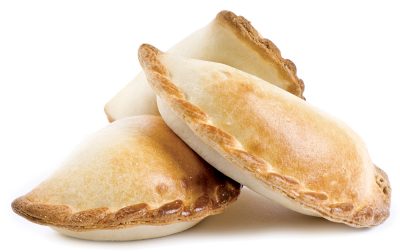 Spécialités de la cuisine argentine : empanadas, viande grillée et maté