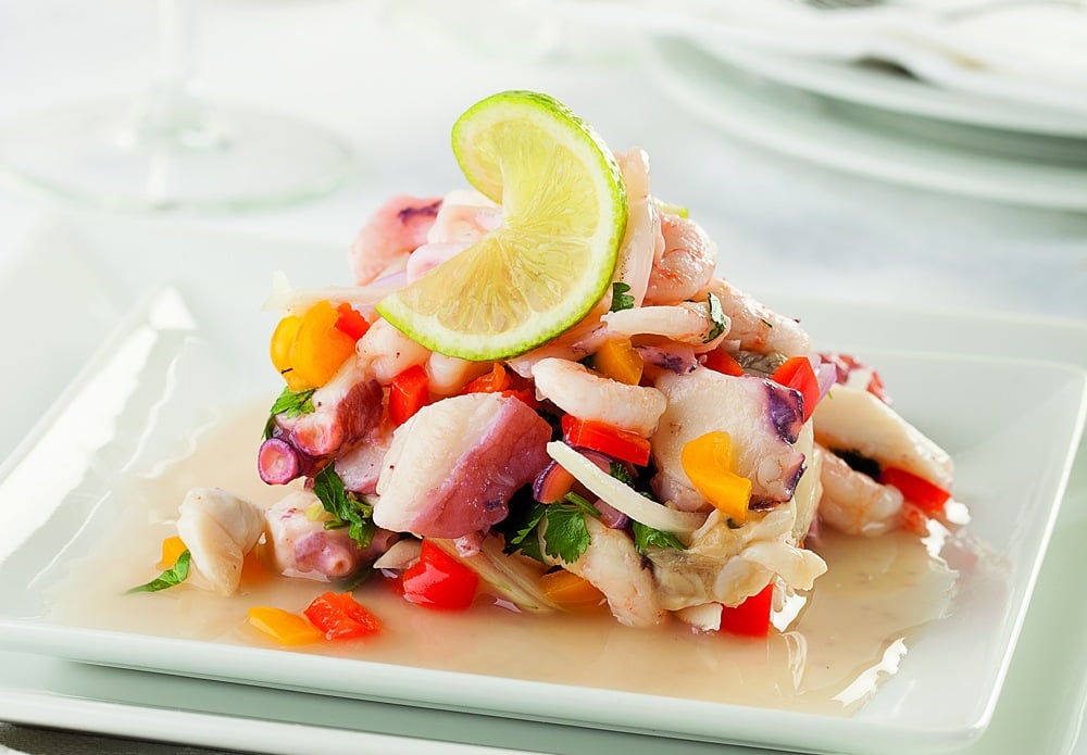Plat de ceviche, spécialité de la cuisine de Lima au Pérou