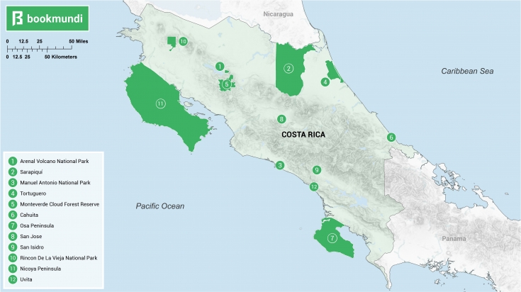 Famille en vacances dans la nature au Costa Rica